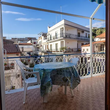 Frontemare Da Anna Apartment *