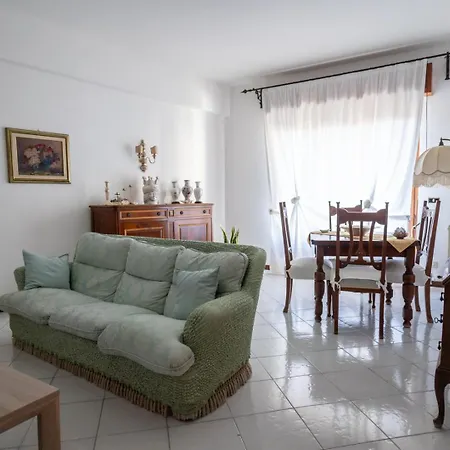 Frontemare Da Anna Apartment *