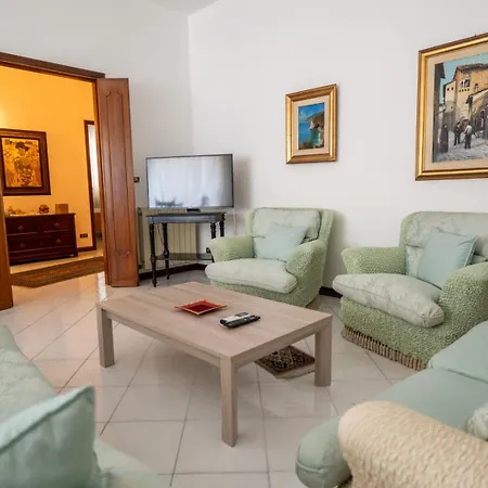 Frontemare Da Anna Apartment *