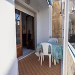 Frontemare Da Anna Giardini-Naxos